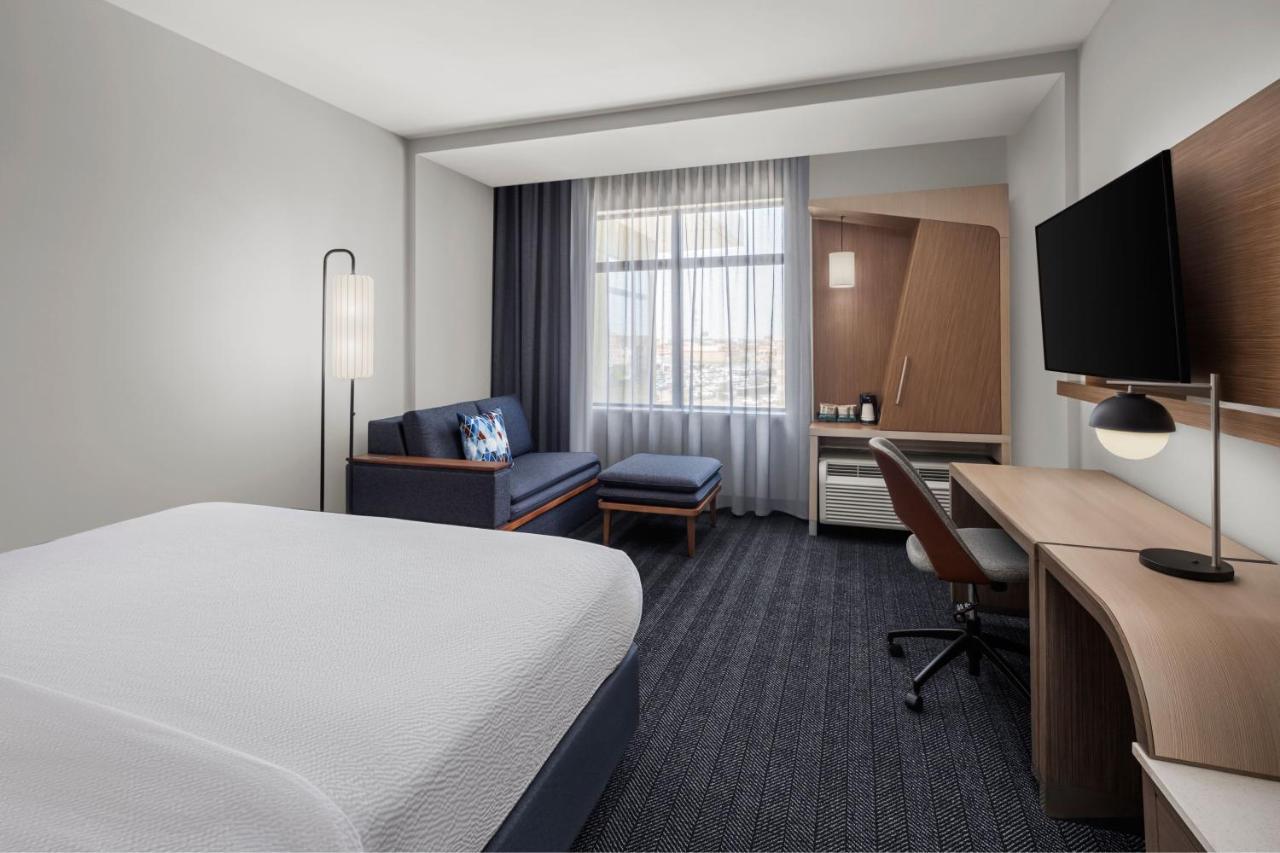 Courtyard By Marriott San Angelo Hotel Екстериор снимка