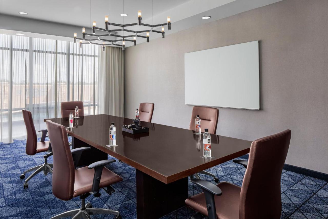 Courtyard By Marriott San Angelo Hotel Екстериор снимка