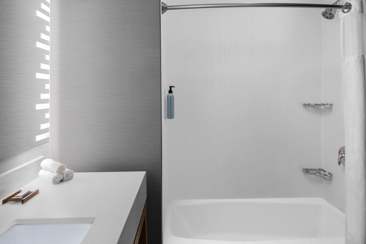 Courtyard By Marriott San Angelo Hotel Екстериор снимка