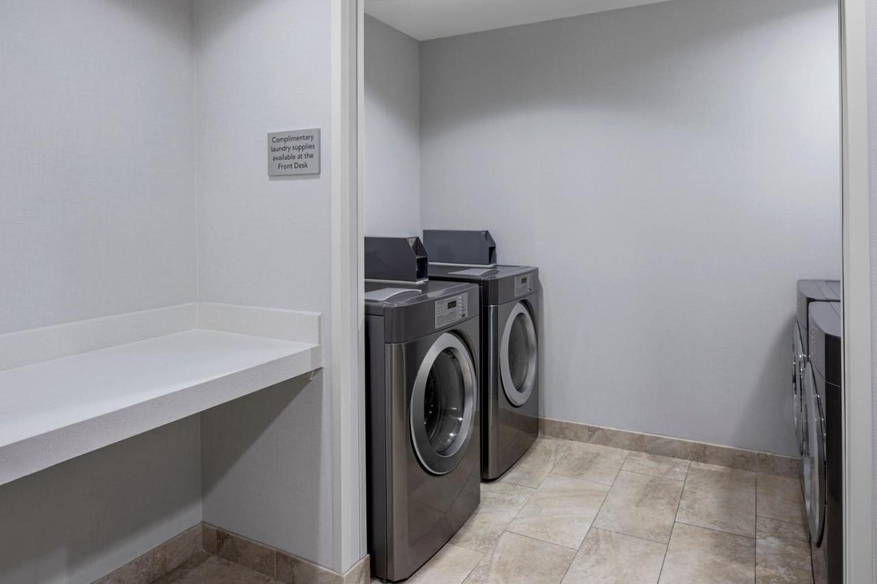 Courtyard By Marriott San Angelo Hotel Екстериор снимка