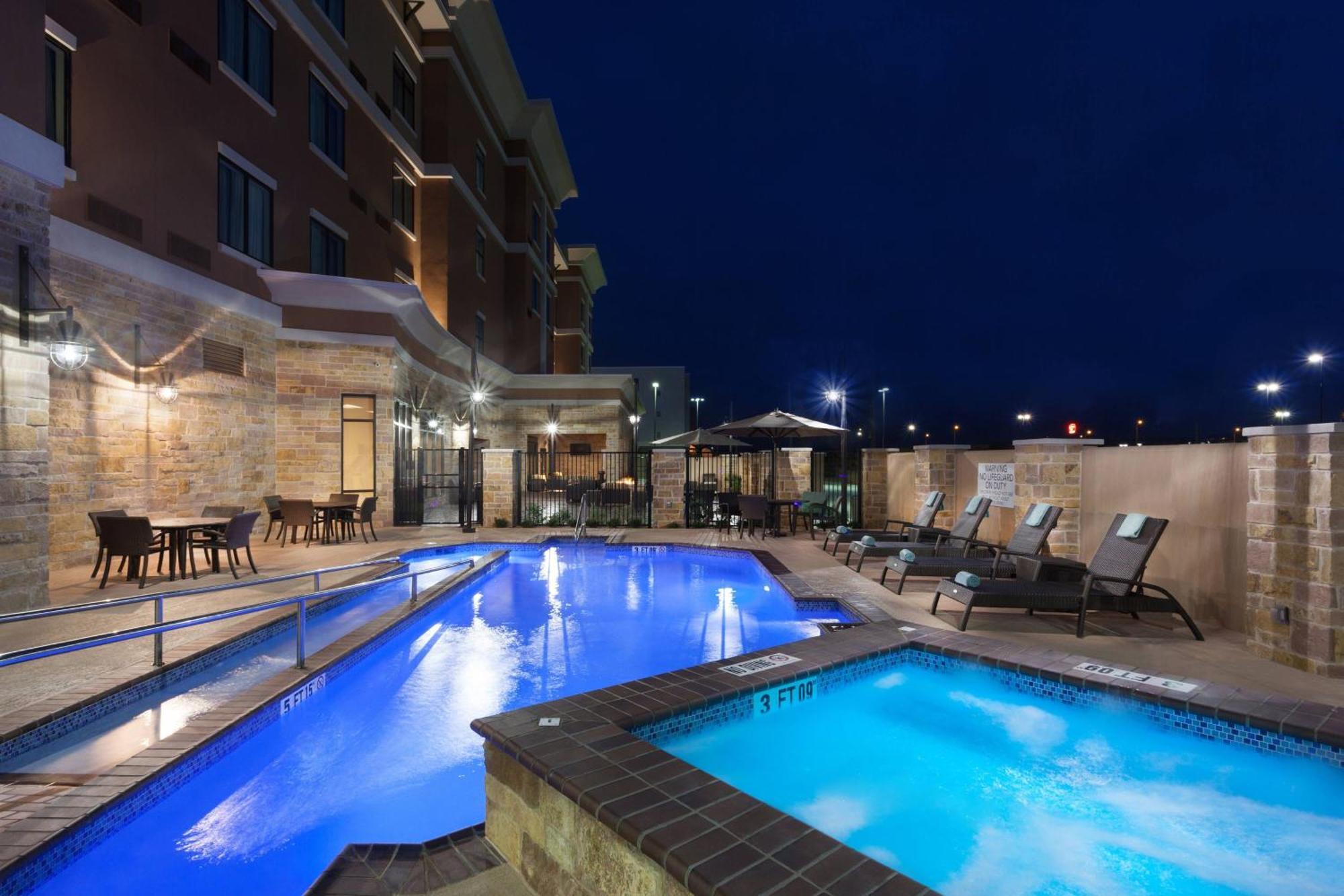 Courtyard By Marriott San Angelo Hotel Екстериор снимка