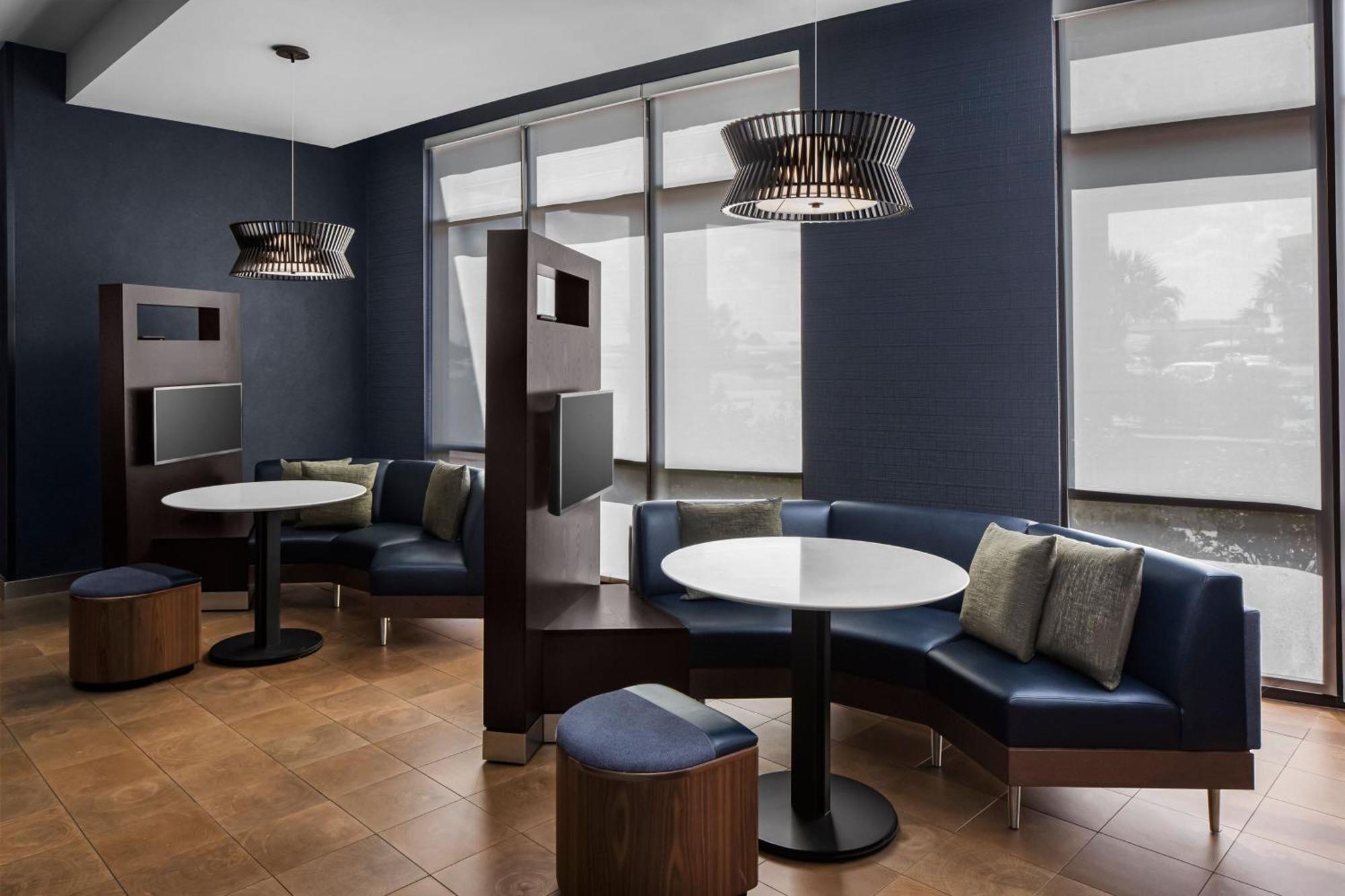 Courtyard By Marriott San Angelo Hotel Екстериор снимка
