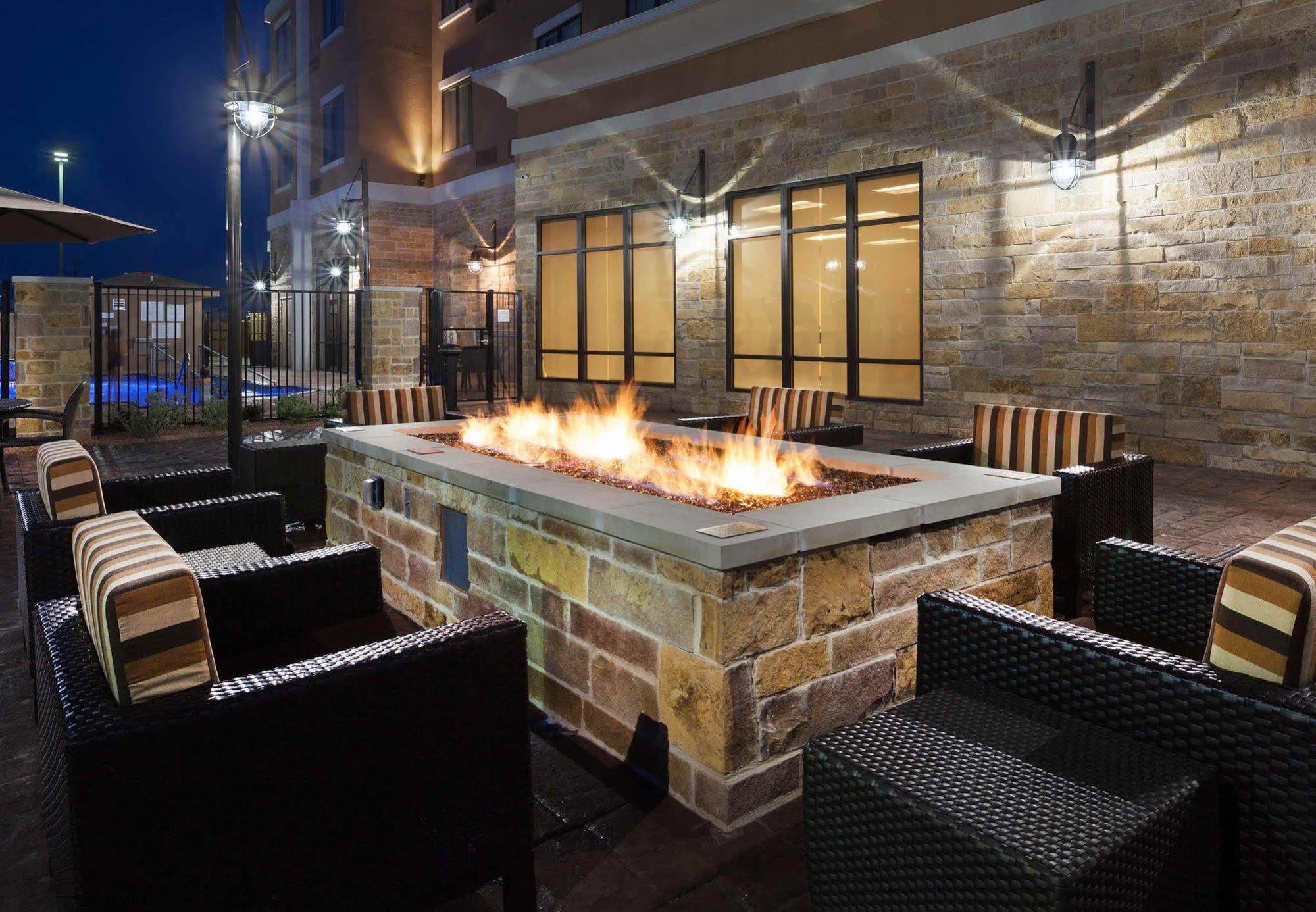 Courtyard By Marriott San Angelo Hotel Екстериор снимка
